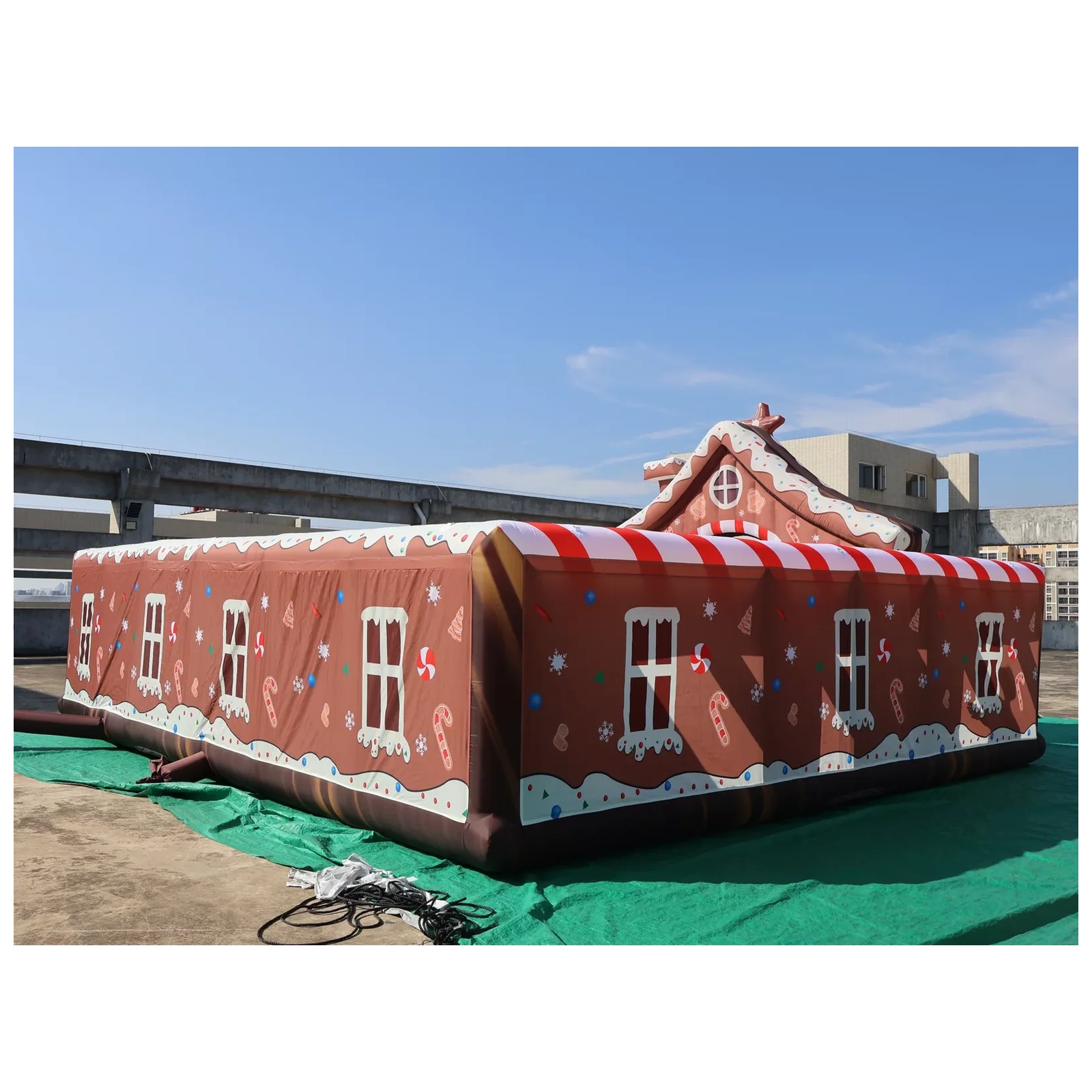 Large Gingerbread Inflatable M - Kids Outdoor Venues recension och pris