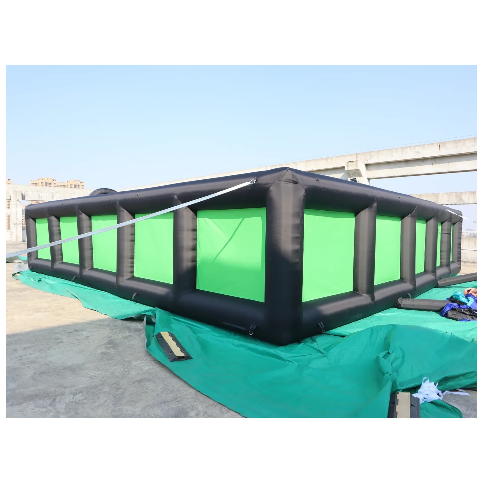 Outdoor Black Green Inflatable - Kids Outdoor Venues recension och pris